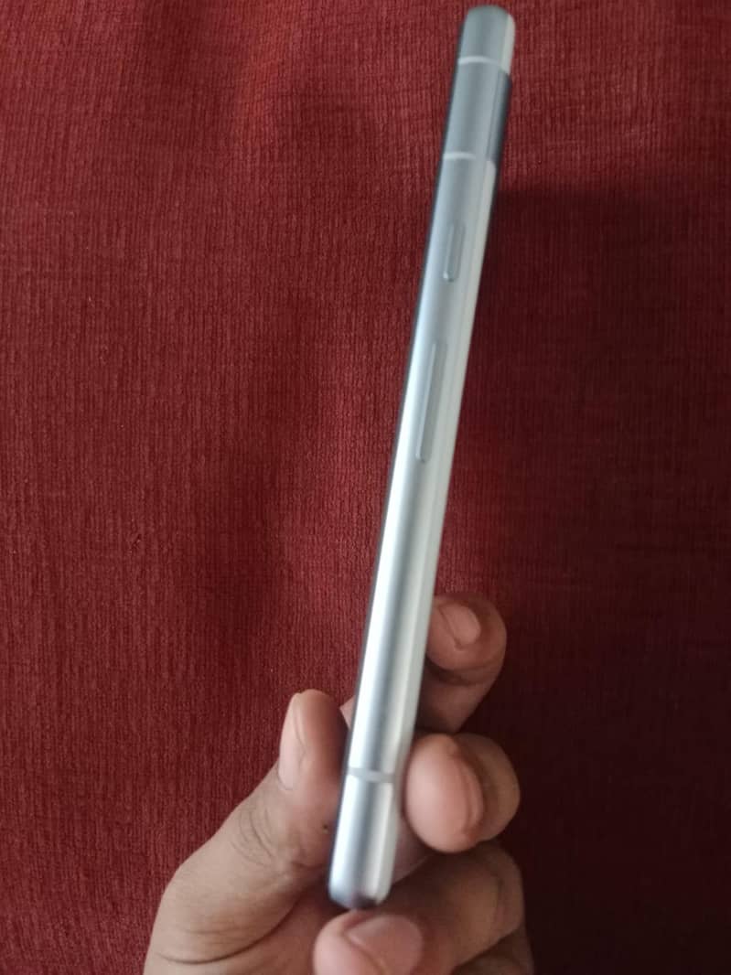 Google Pixel 7a 2