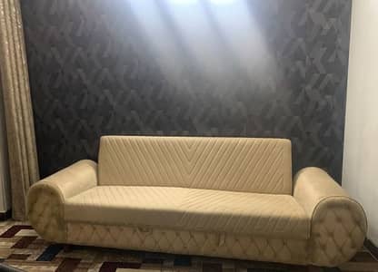 SOFA CUMBED BEIGE/YELLOWISH