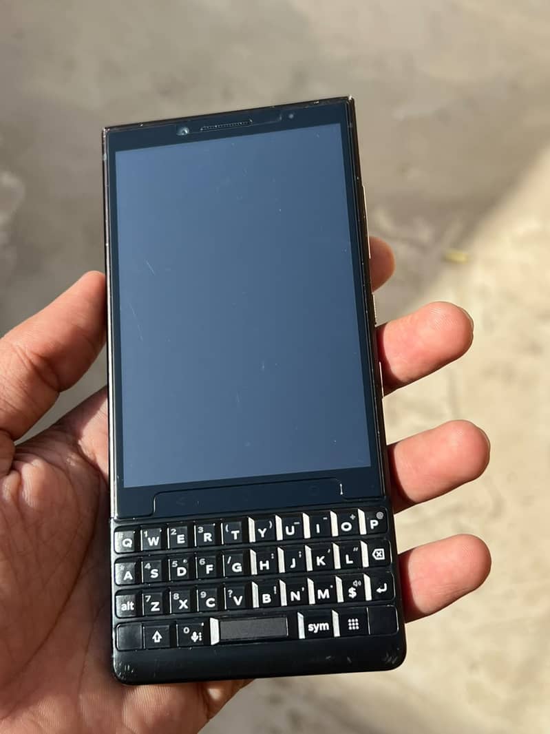 BlackBerry KEY2 7