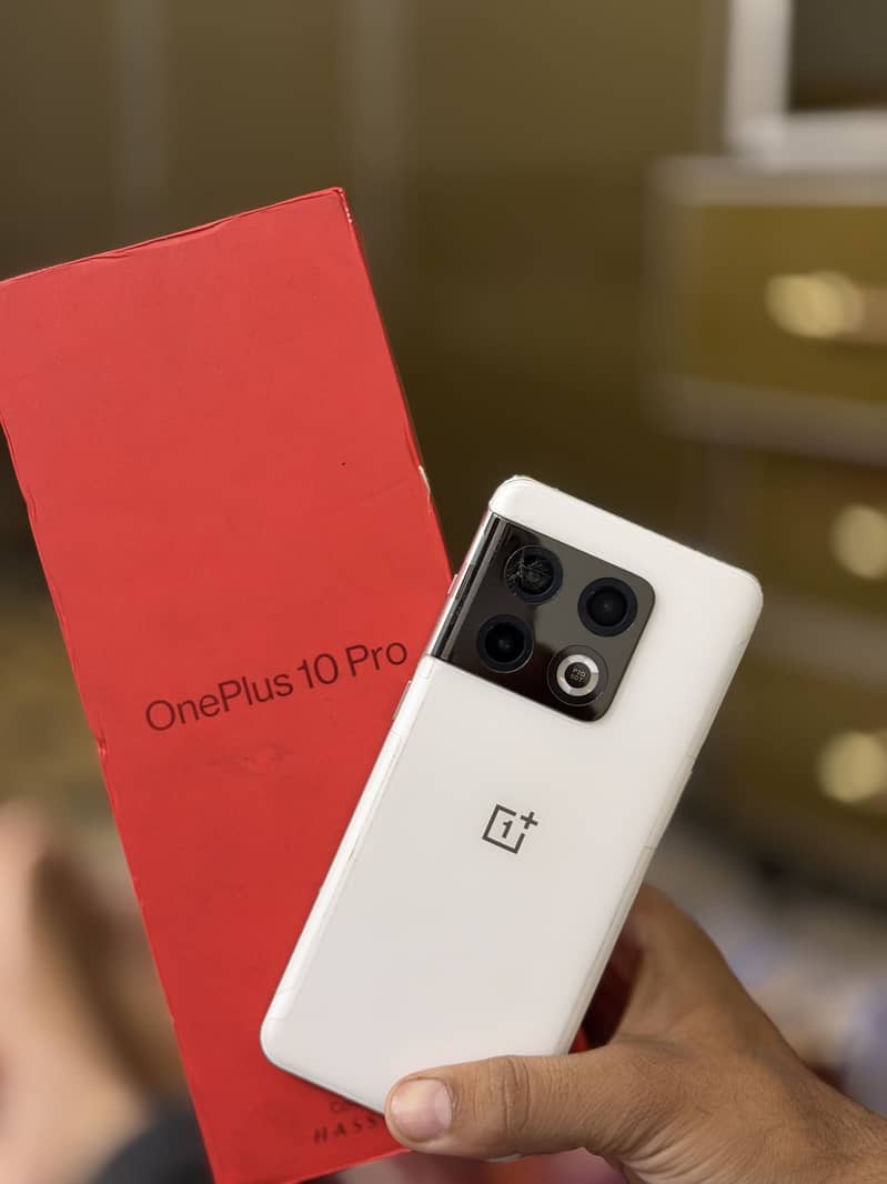 One Plus 10 Pro 7