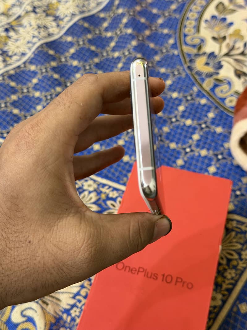 One Plus 10 Pro 13