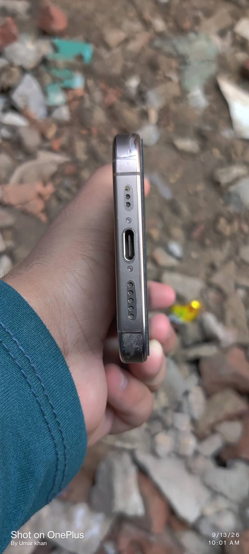 Apple iPhone 16 Pro 1