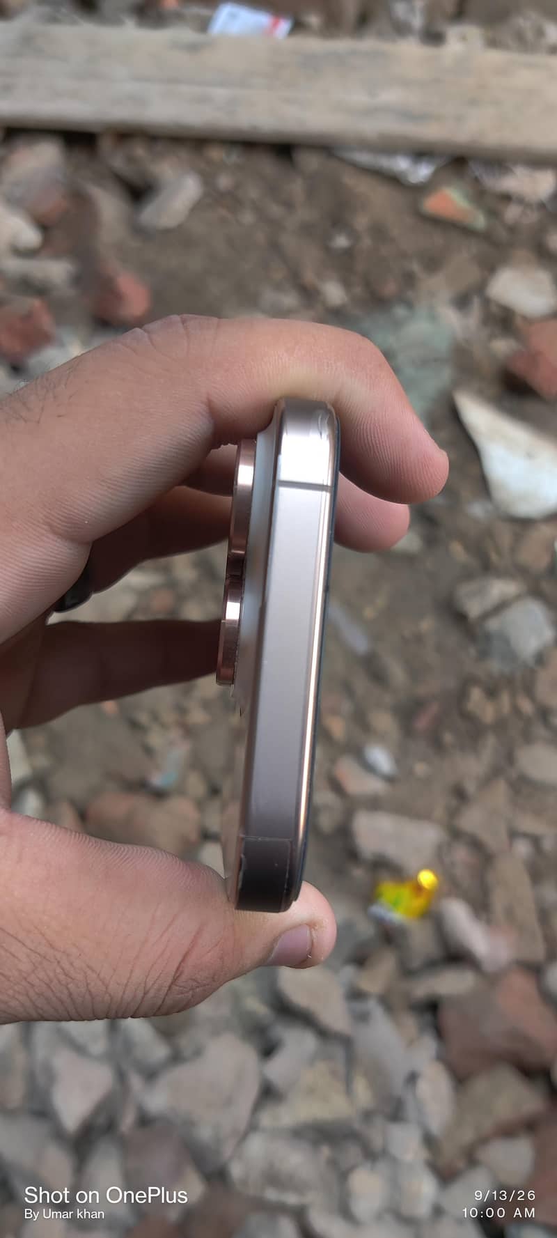 Apple iPhone 16 Pro 2
