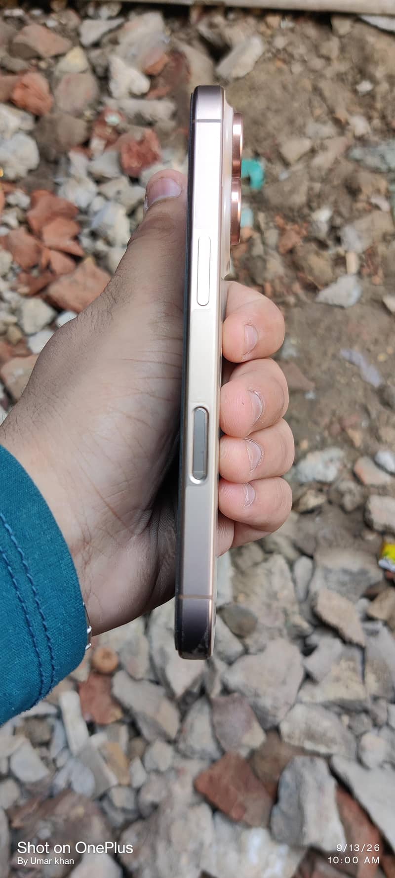 Apple iPhone 16 Pro 4