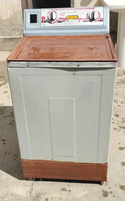 Used Washing Machine for sale In Lush Condition.