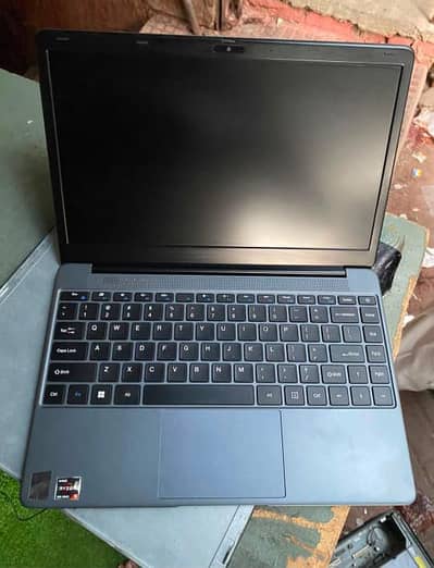 Mechrevo R14 laptop ryzen 5 8gb/256