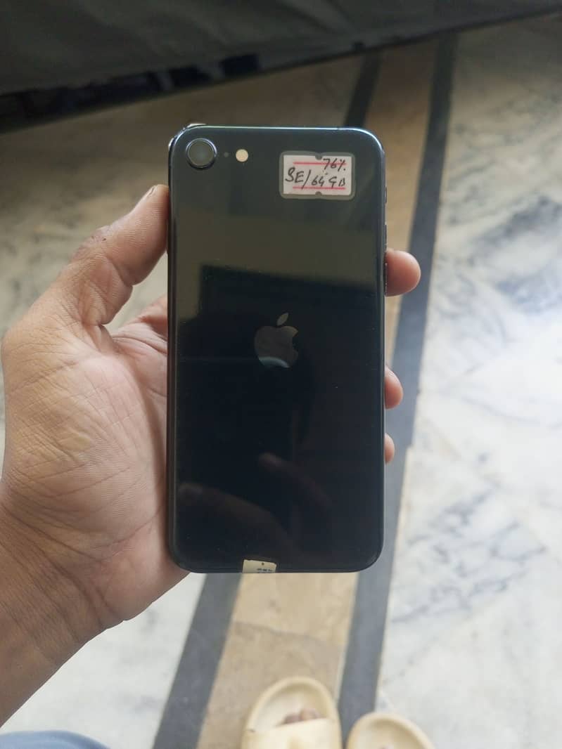 Apple iPhone SE 3rd genraction 3