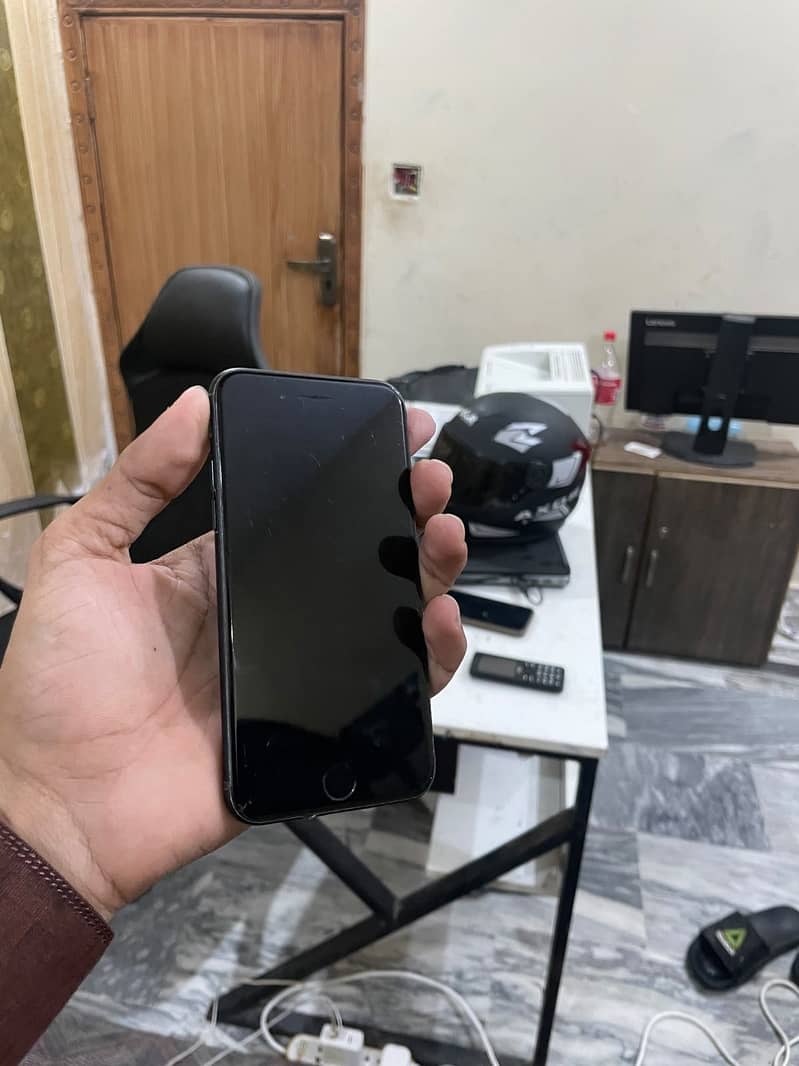 iPhone SE3 3