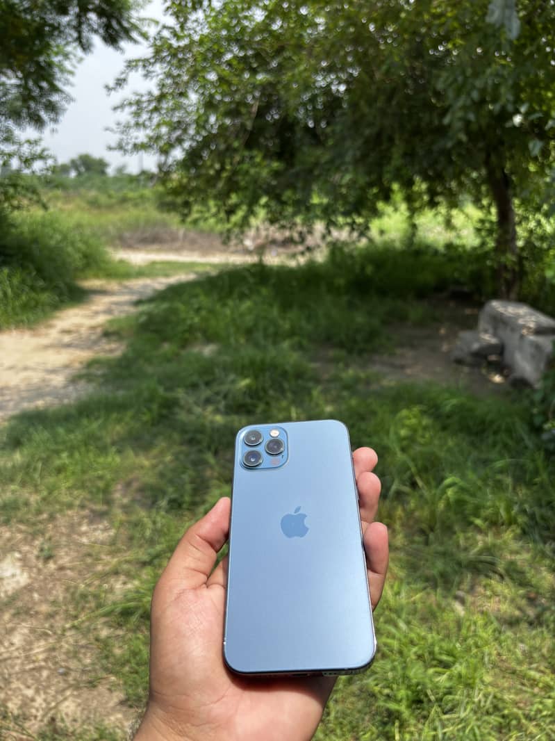Apple iPhone 12 Pro 4