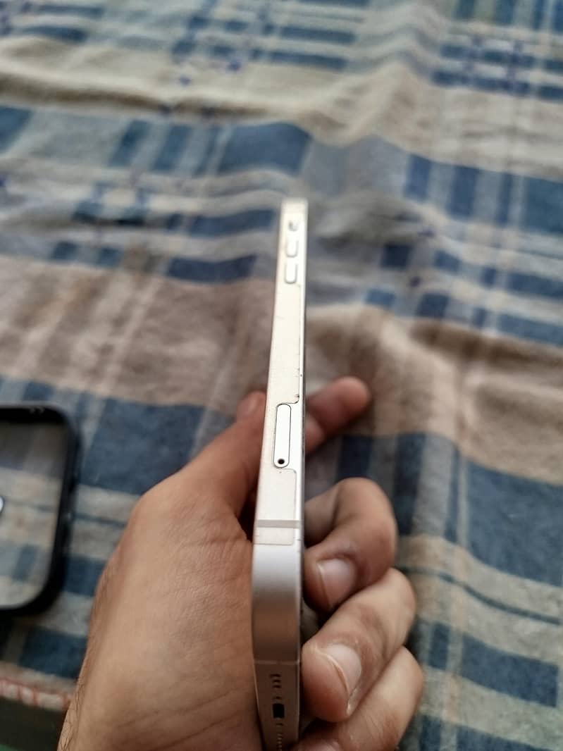 Apple iPhone 12 2