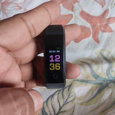 g tab smart watch good condition boht Kam use hoa hy