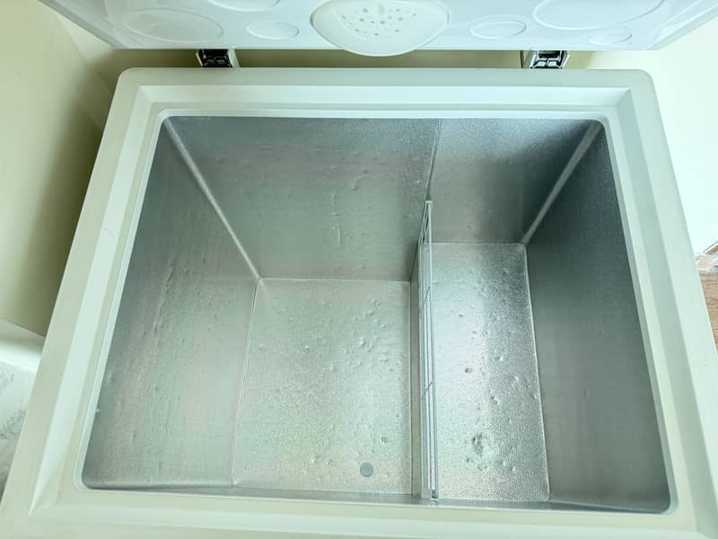 SINGLE DOOR DEEP FREEZER 5
