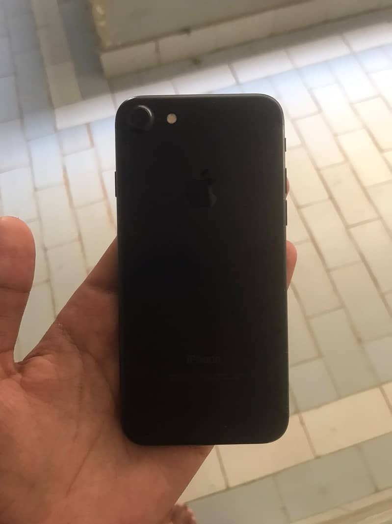 Apple IPhone 7 4