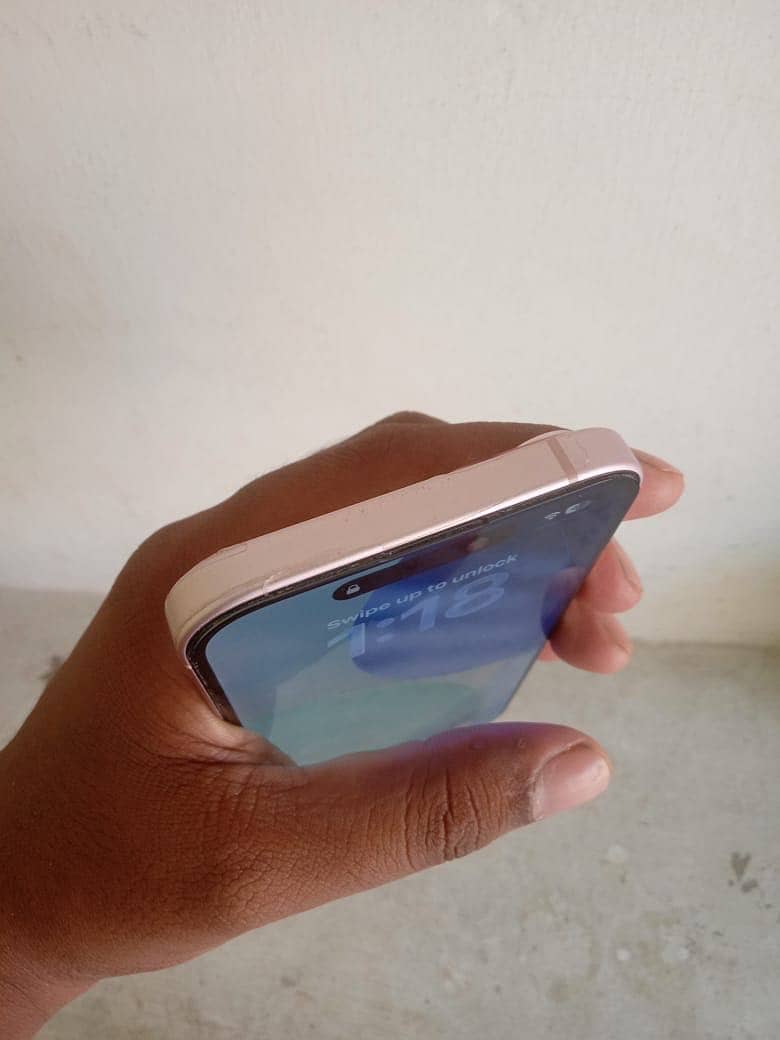 Apple iPhone 15 2