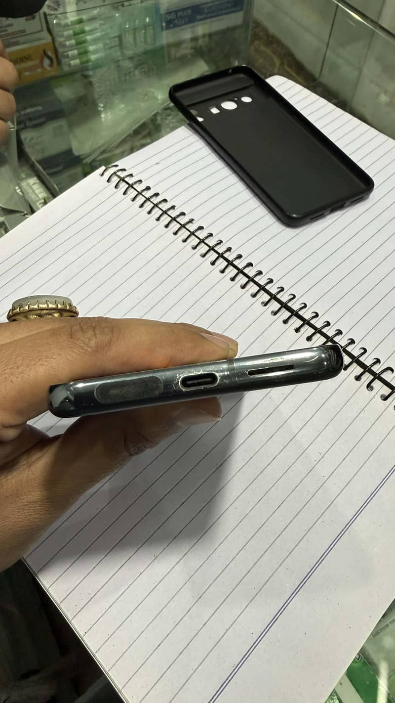Google Pixel 8 Pro 7