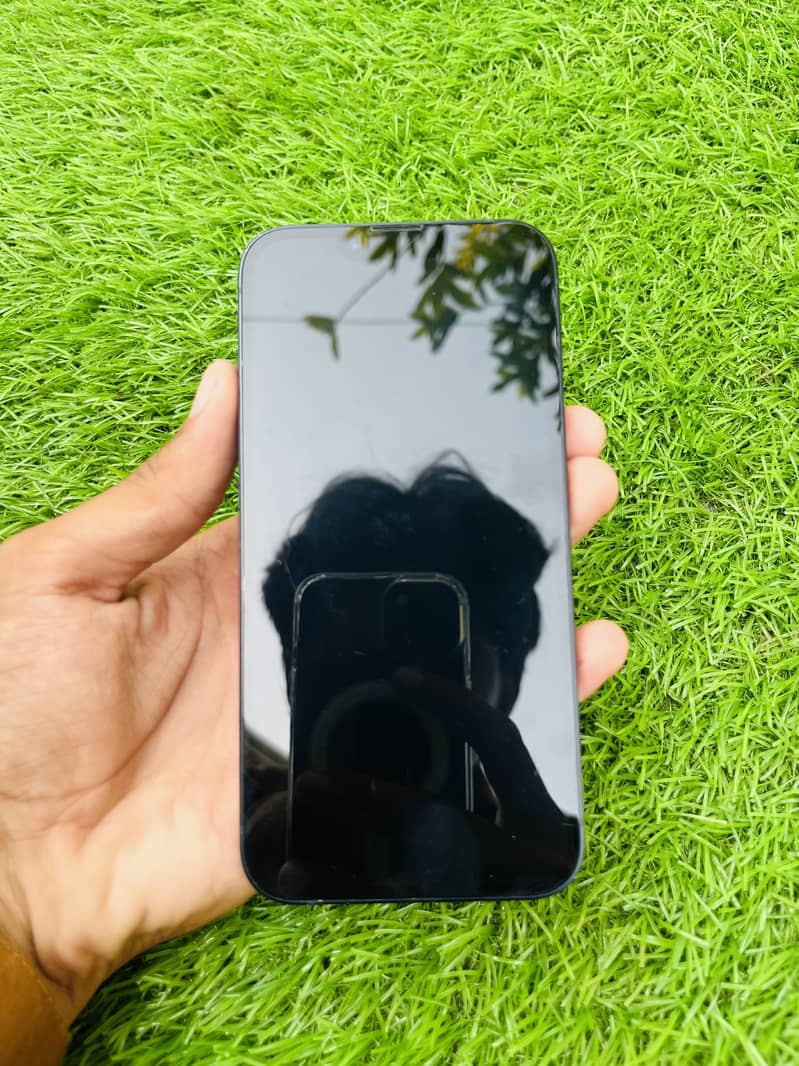 Apple iPhone 13 3