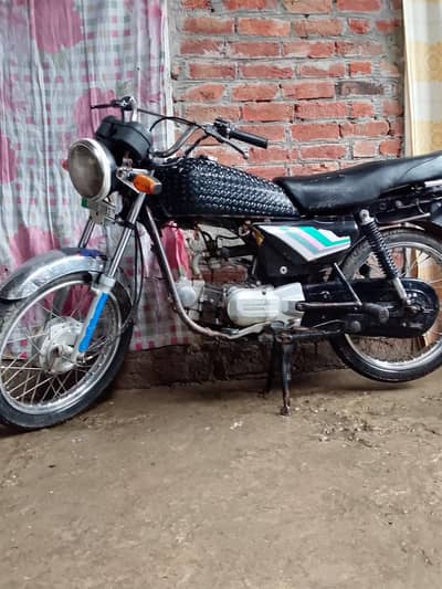 engine hony wala hai or tora Boht chota MOTA Kam hona wala hai