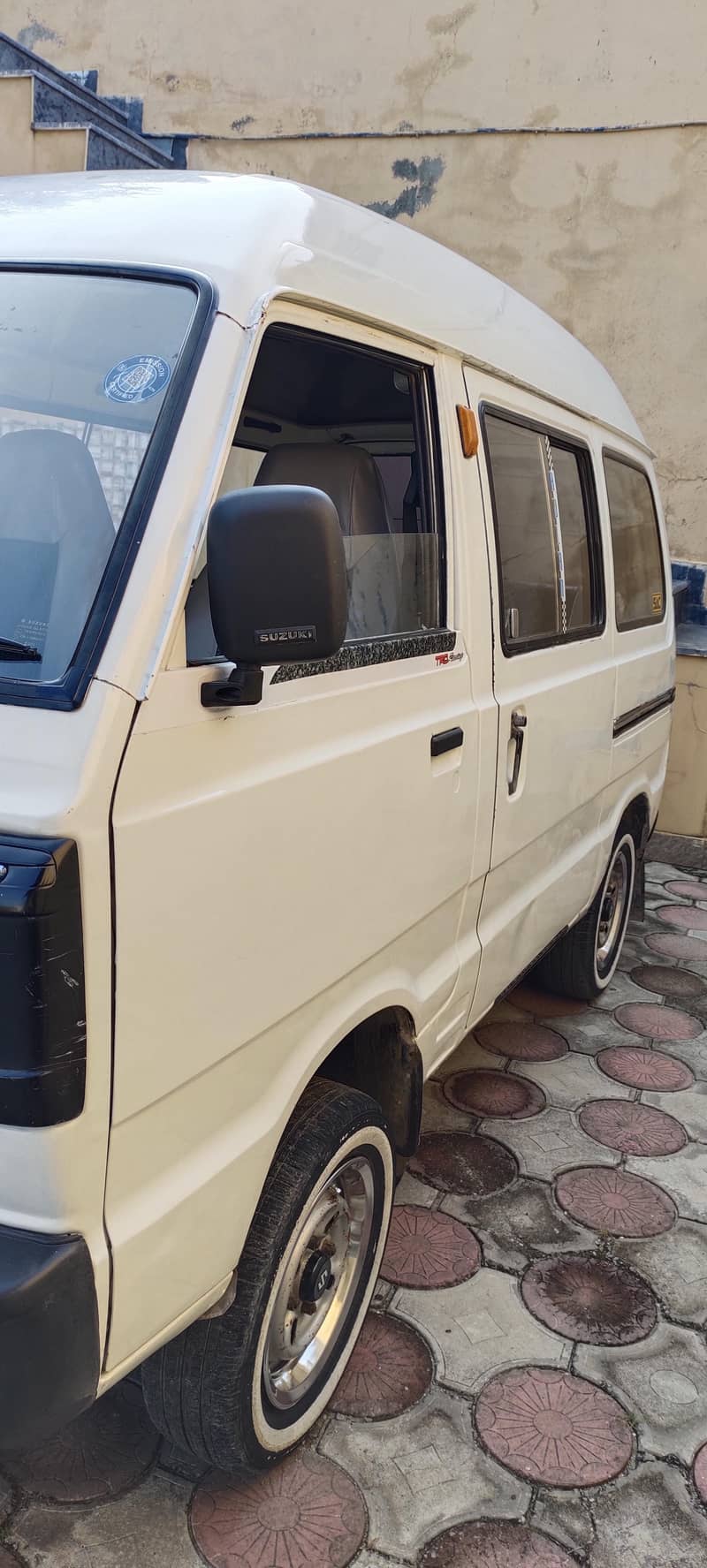Suzuki Bolan 2011 12