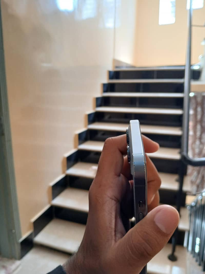 Iphone 13 pro max jv 2