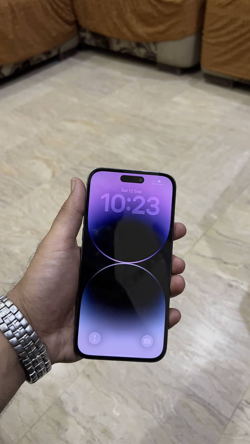 Apple iPhone 14 Pro Max 1