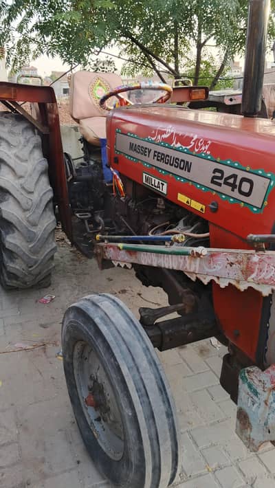 Massey Ferguson 240