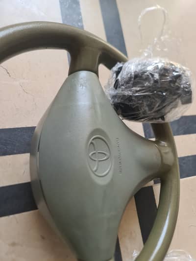 Vitz 1999 steering wheel