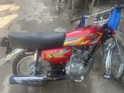 Honda 125 Red
