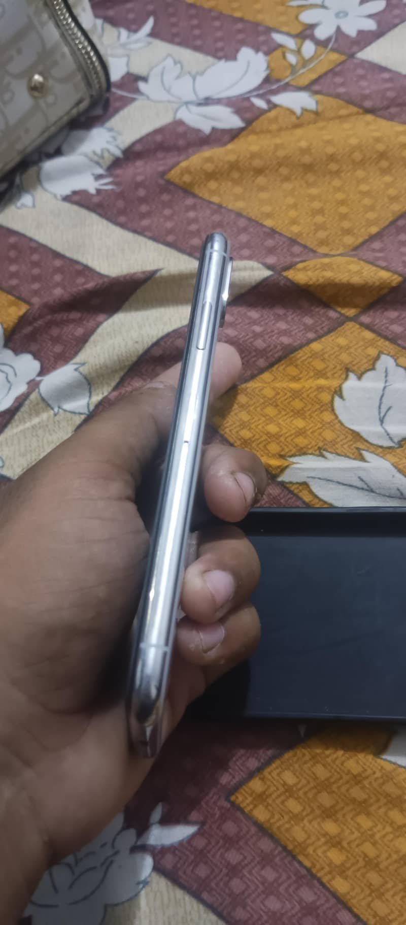 Apple iPhone X 5