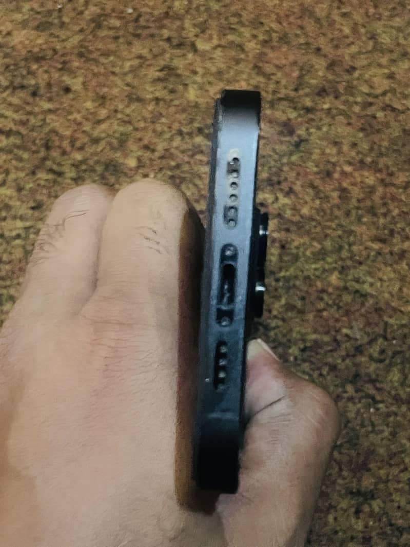 Apple iPhone 14 Pro Max 1
