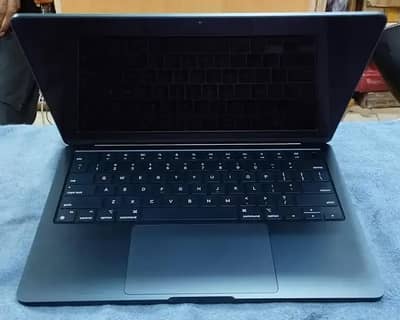 MacBook Air M3 8GB/256GB