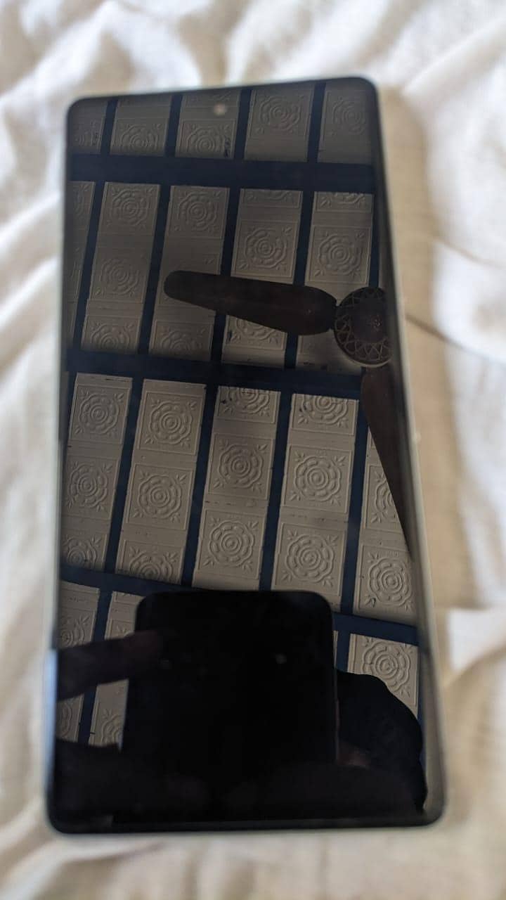 Google Pixel 7 4