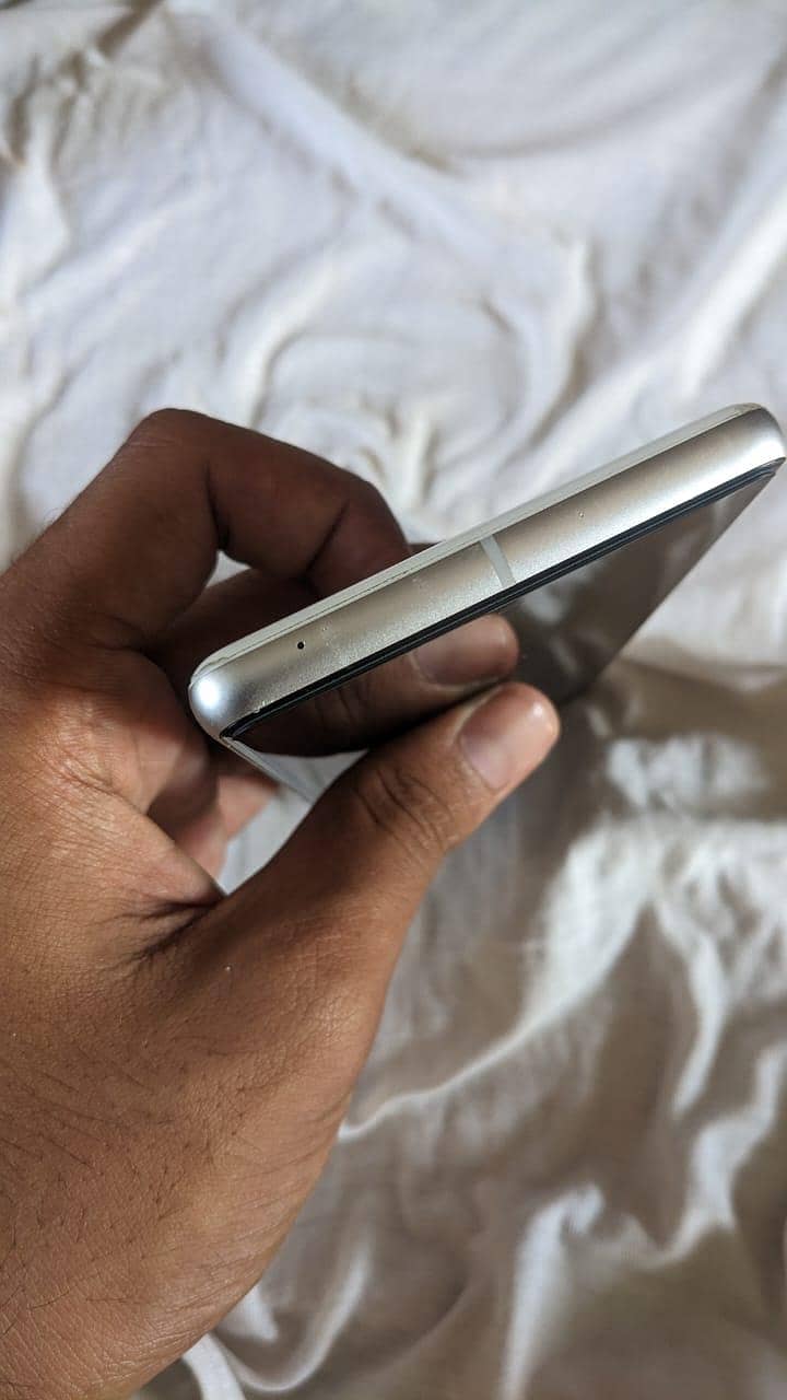 Google Pixel 7 5