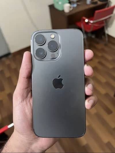 iPhone 13 Pro sim locked