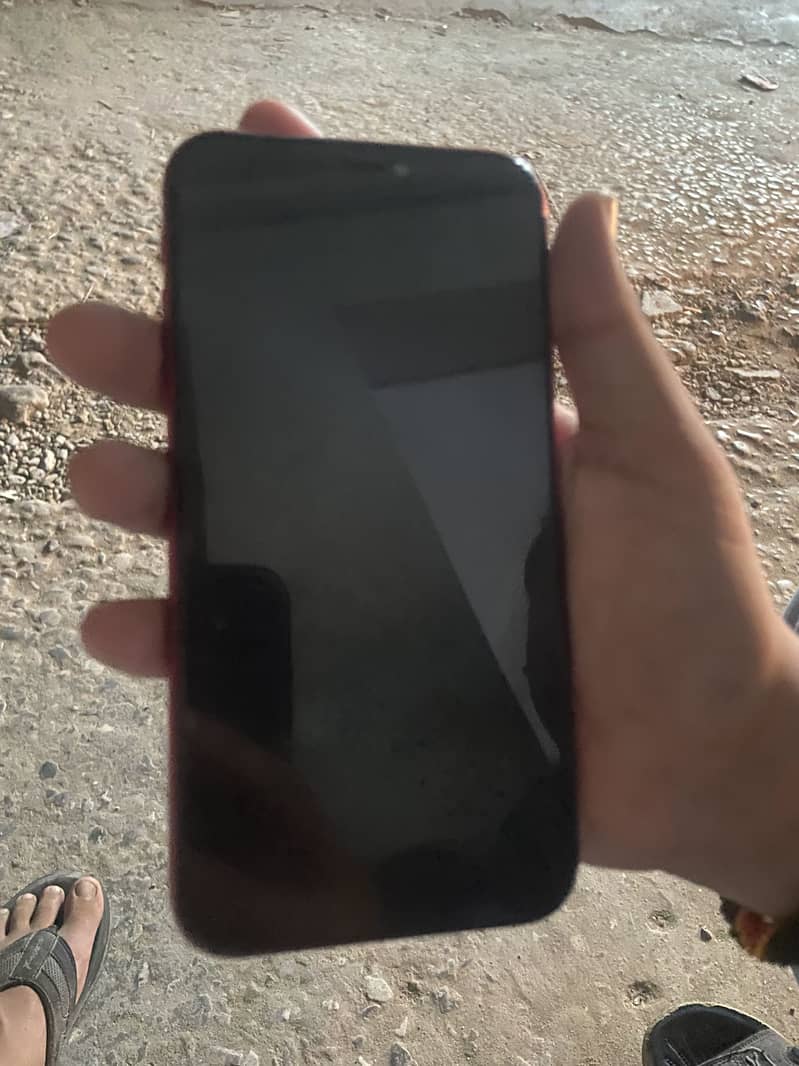 IPHONE 11 4