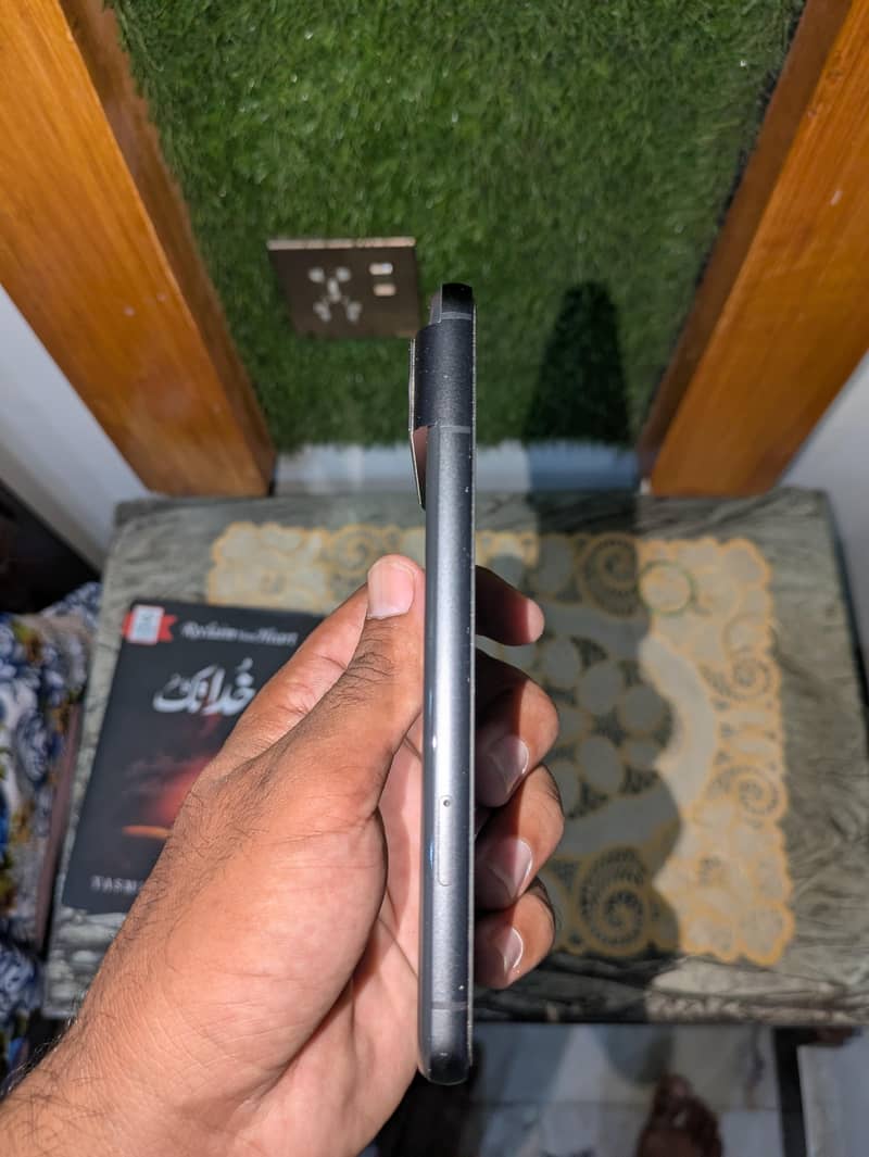 Google Pixel 8 2
