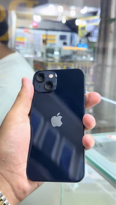 Apple iPhone 13