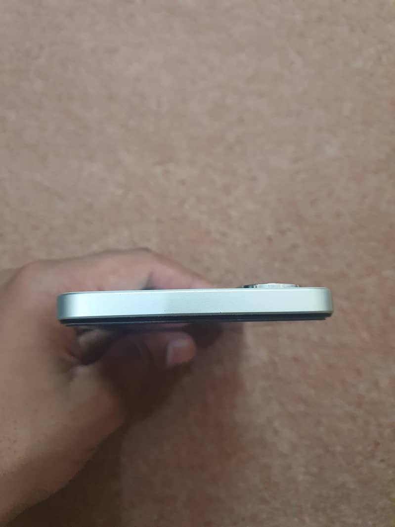 Realme Note 60x 4