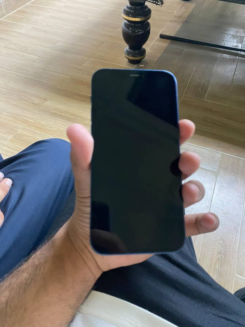 Apple iPhone 12 2