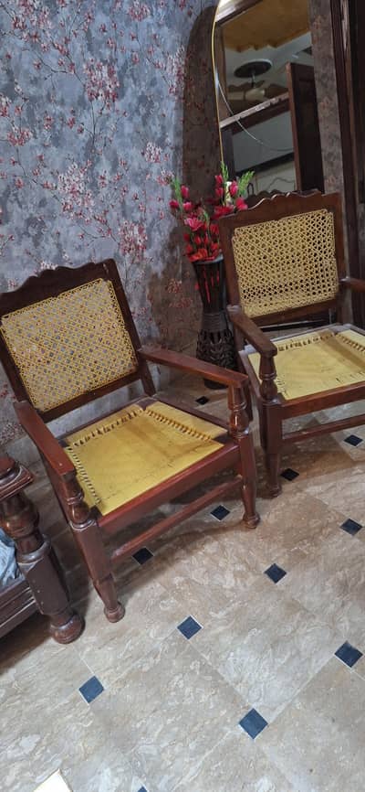 Wooden Chair 4 good condition 10by10 urgent sel