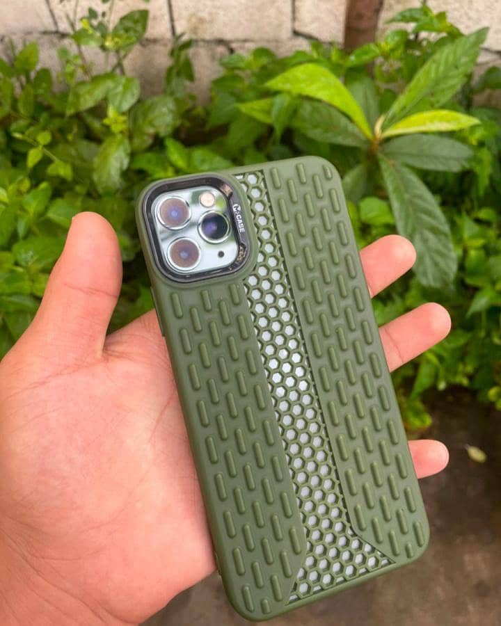 Apple iPhone 11 Pro Max 0
