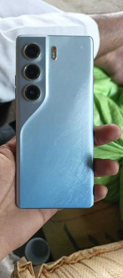 Tecno CAMON 40 Pro