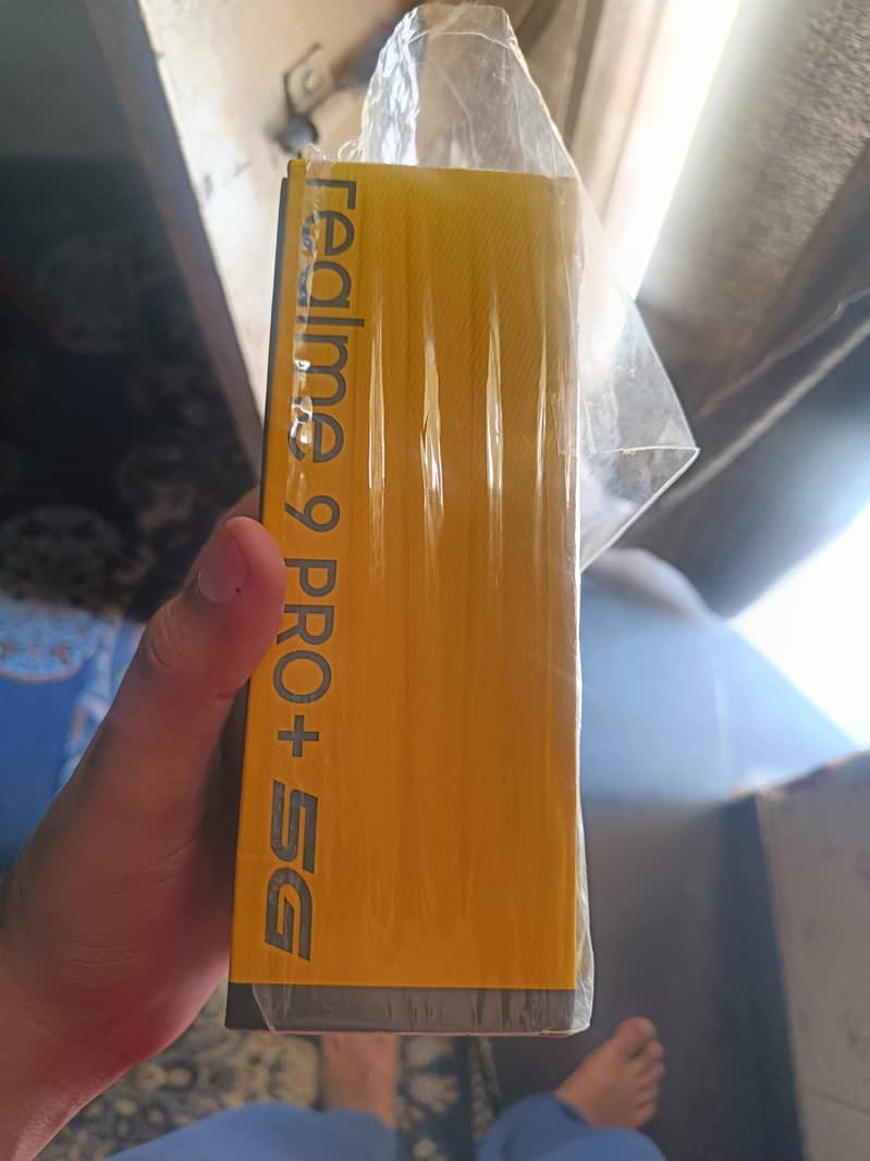 Realme 9 Pro Plus 13