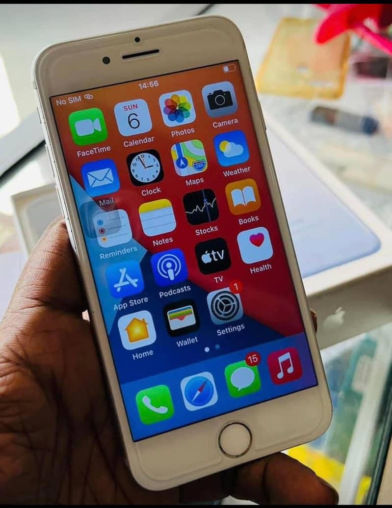 Apple iPhone 7 Plus 0
