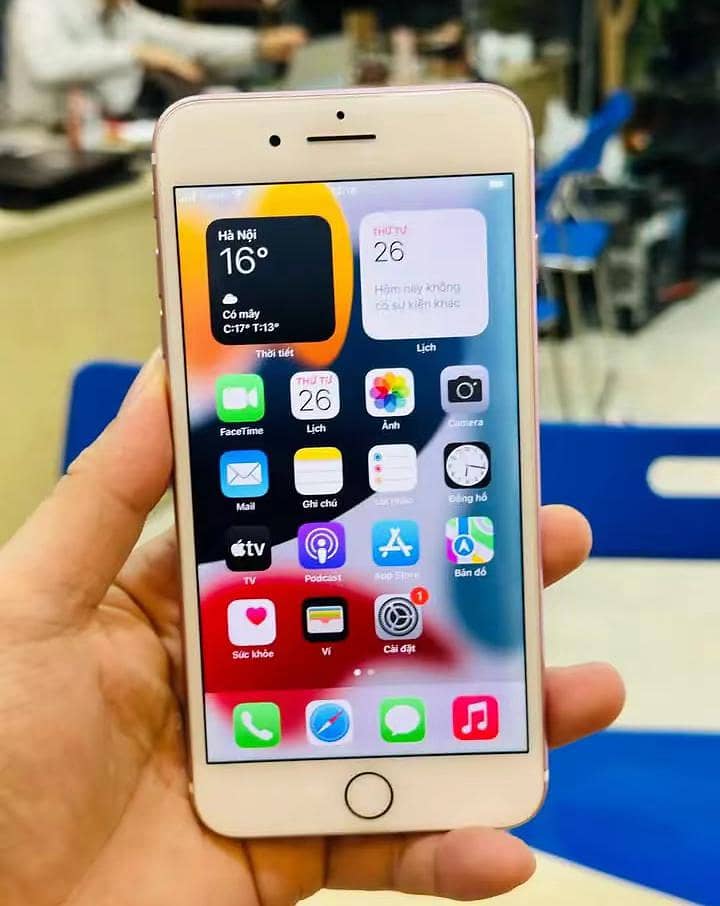 Apple iPhone 7 Plus 1