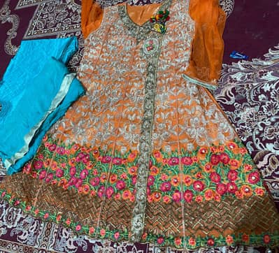 Preloved dresses in 10/10 condition