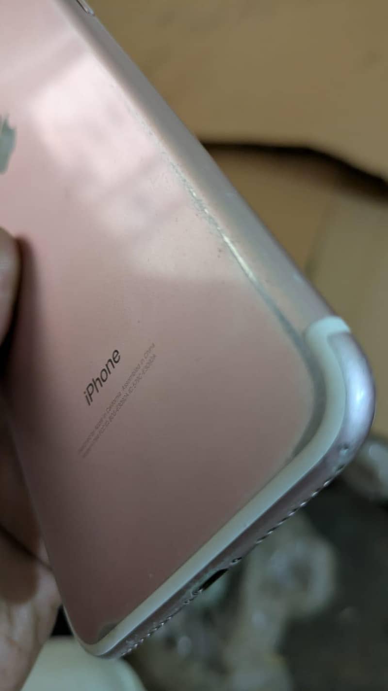 Apple iPhone 7 Plus 3