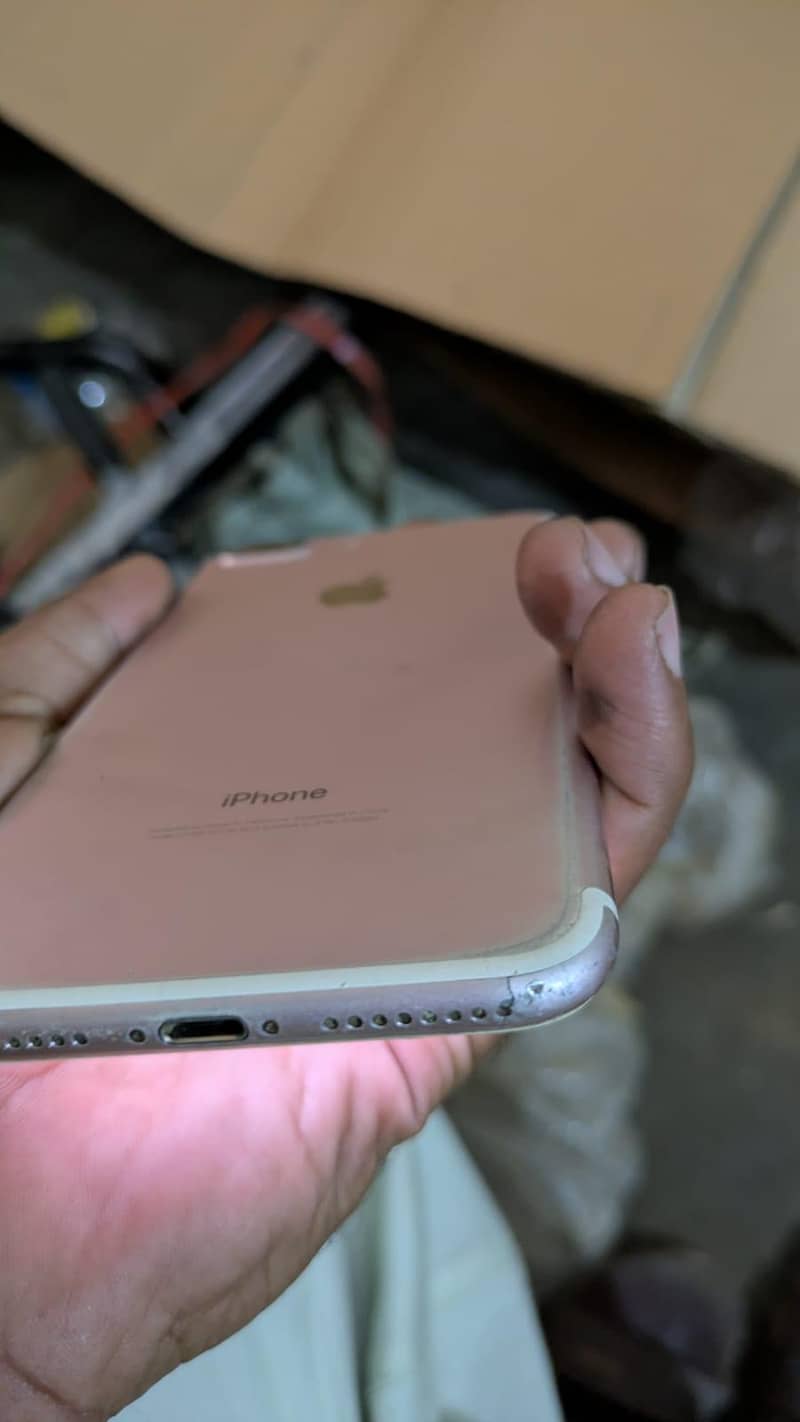 Apple iPhone 7 Plus 8