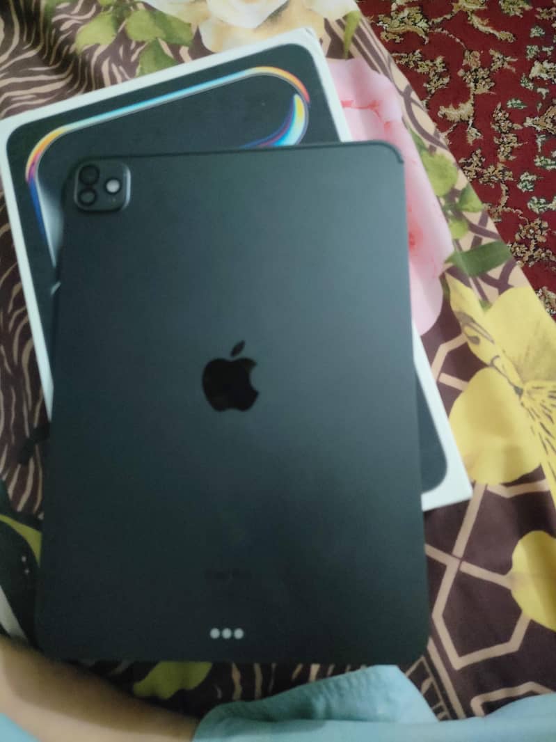 ipad m4 0