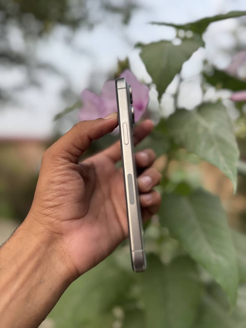 Apple iPhone 15 Pro Max 1