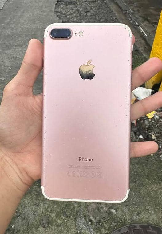 Apple iPhone 7 Plus 0